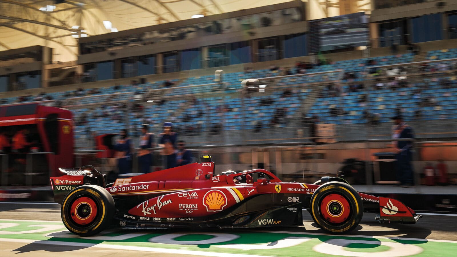 Scuderia-ferrari-bahrain-gp-2024-free-practiICE